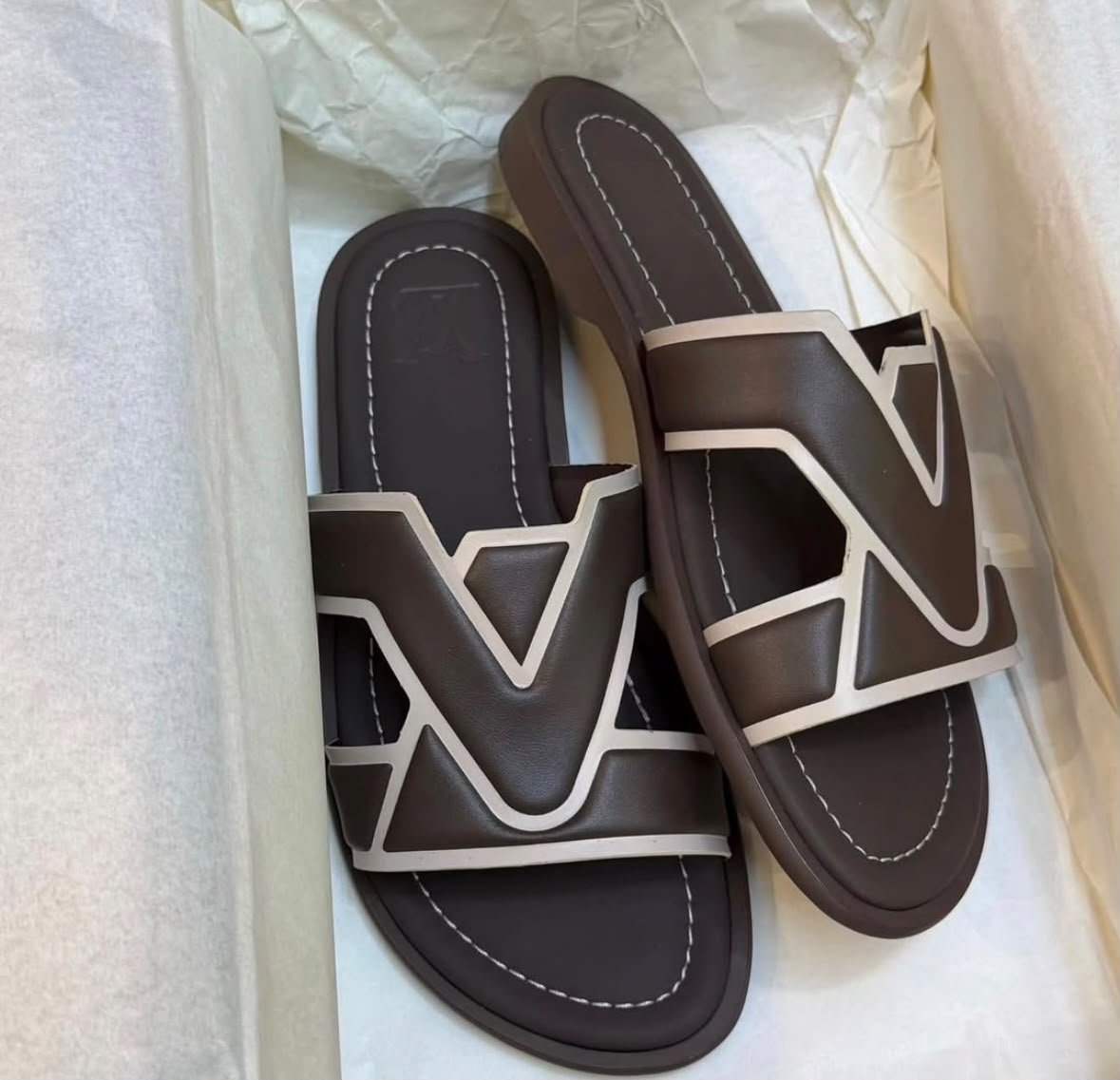 Mûles en Cuir Design Graphic LV